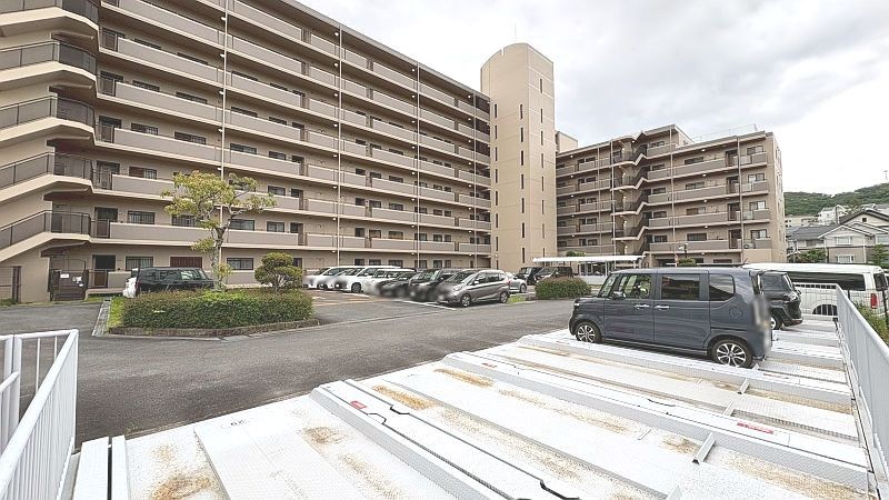 【CASA】プランヴェール高槻阿武山 駐車場空きございます！※令和8年5月時点