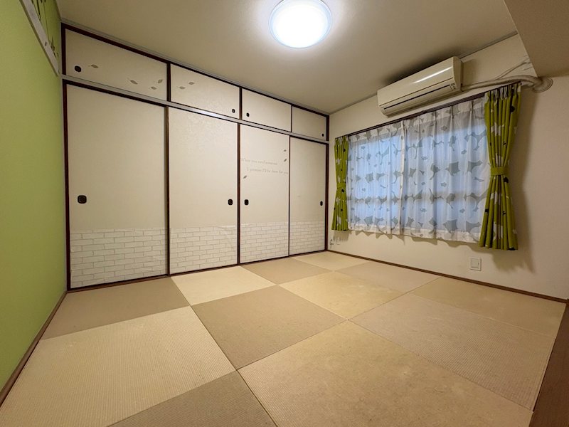 山田西B団地A15棟 急な来客があった時に利用できる和室です。