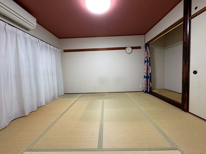 山田西B団地A15棟 急な来客があった時に利用できる和室です。