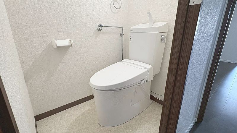 【CASA】春日丘グリーンハイツB棟 トイレも新規交換しております。