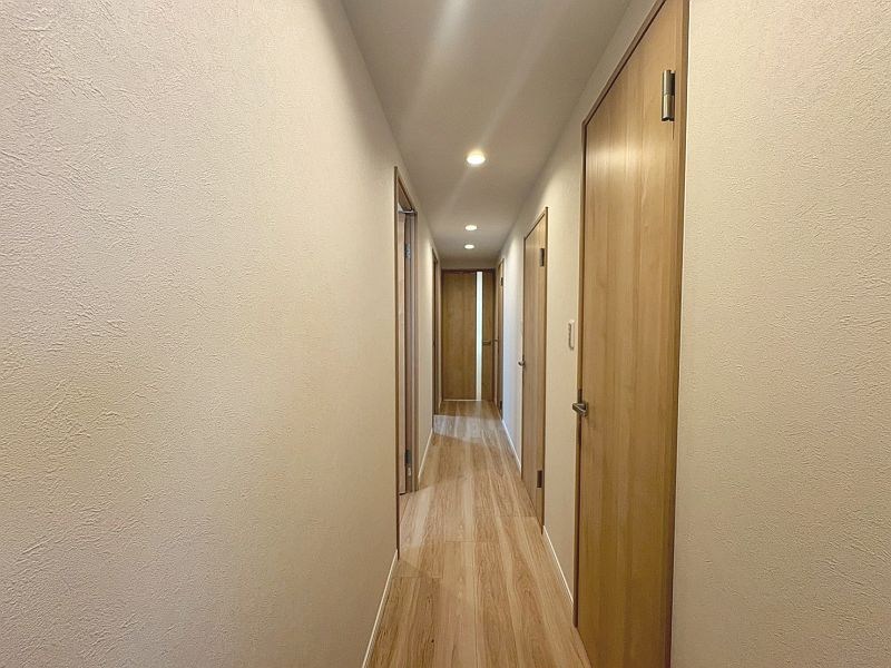 【CASA】さんくれーる茨木C棟 クロスを貼替しております♪