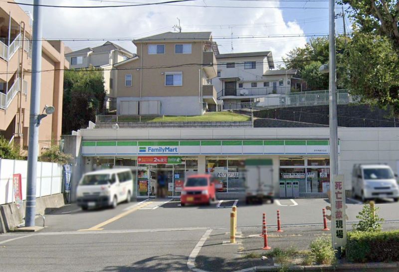 【CASA】茨木南春日丘プライムタウンB棟 ファミリーマート　茨木南春日丘店