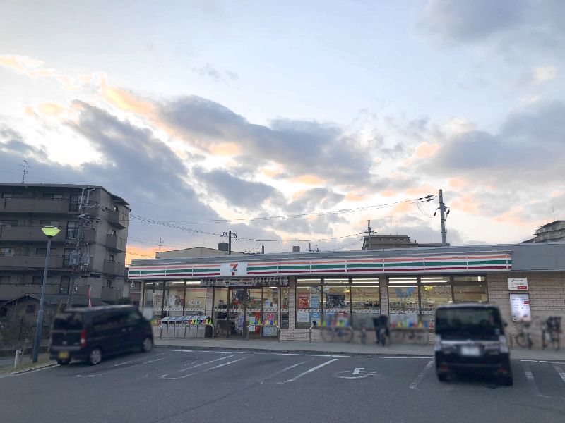 【CASA】グラン・ドムール茨木 セブンイレブン　茨木穂積台店