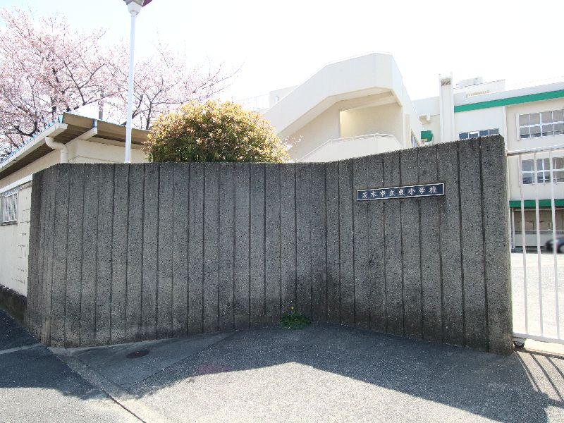 【CASA】白川高層住宅8号棟 茨木市立東雲中学校