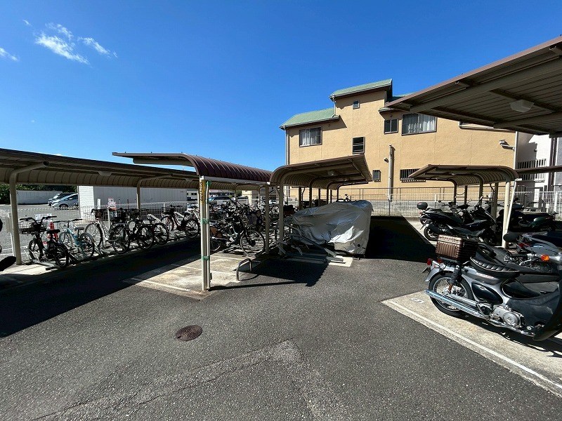 杉谷パークマンション 【駐輪場】空き状況に関しましてはお気軽にお問い合わせください。