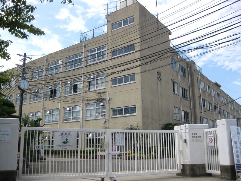 【CASA】イトーピア高槻松が丘B棟  高槻市立第九中学校