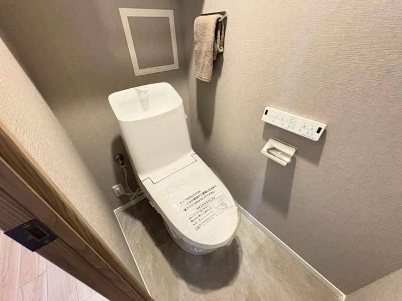 エンゼルハイム吹田東 温水洗浄便座付きトイレを新調予定。快適にご利用いただけます♪