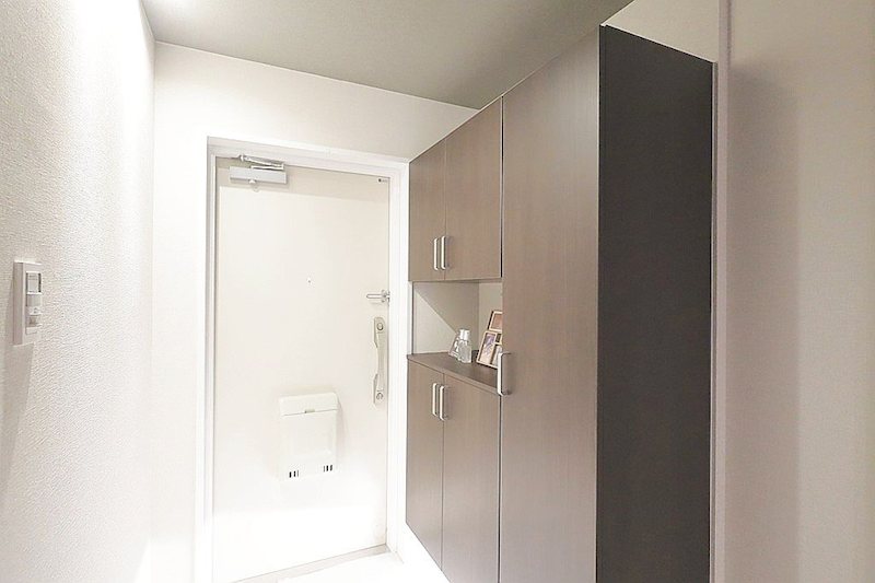 【CASA】アピア1シティライフ逆瀬川 現地写真（玄関）