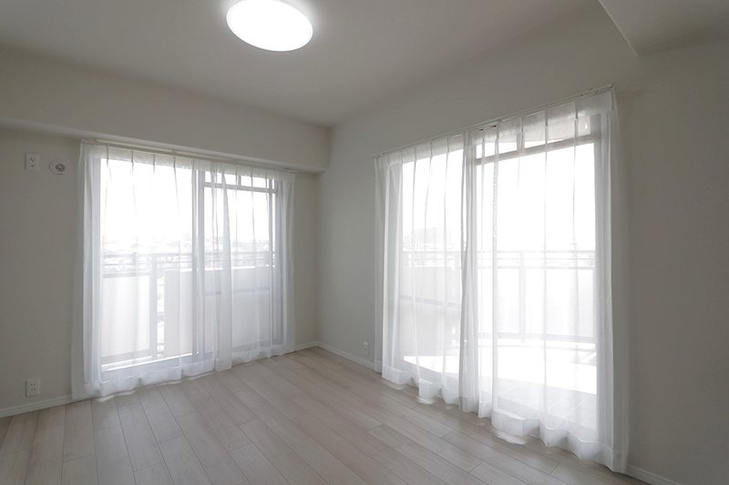 ディオ・フェルティ豊中 【リビング以外の居室】洋室が3部屋、和室が1部屋ございます。