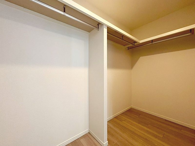 【CASA】ユニハイム高槻 ウォークインクローゼットがございます♪