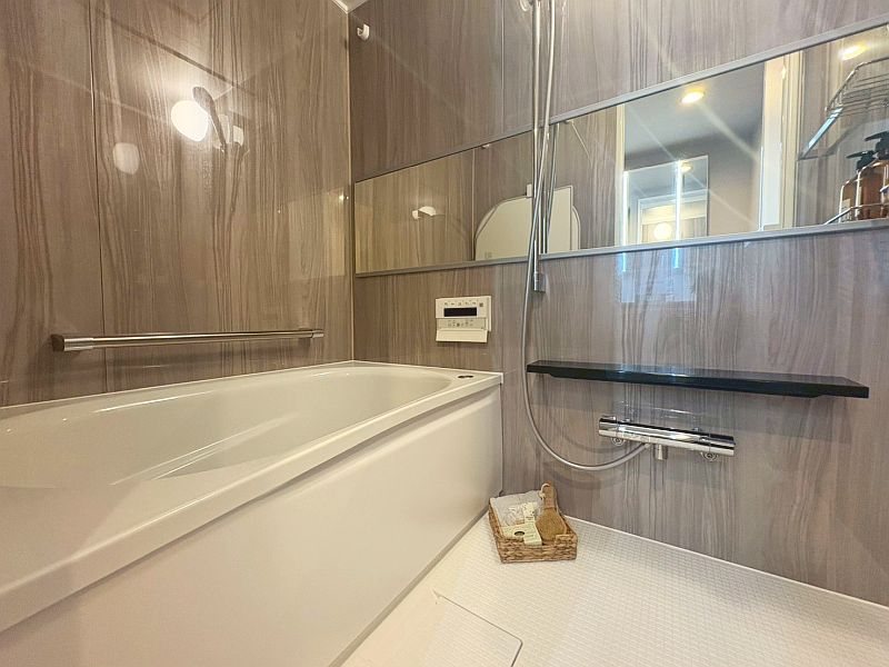 【CASA】高槻スカイハイツ ゆったりと足を延ばしていただける広々とした浴槽で、一日の疲れをリフレッシュできますね♪